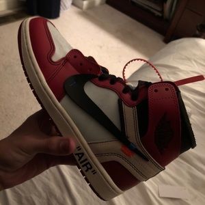Off White Jordan 1. U@.